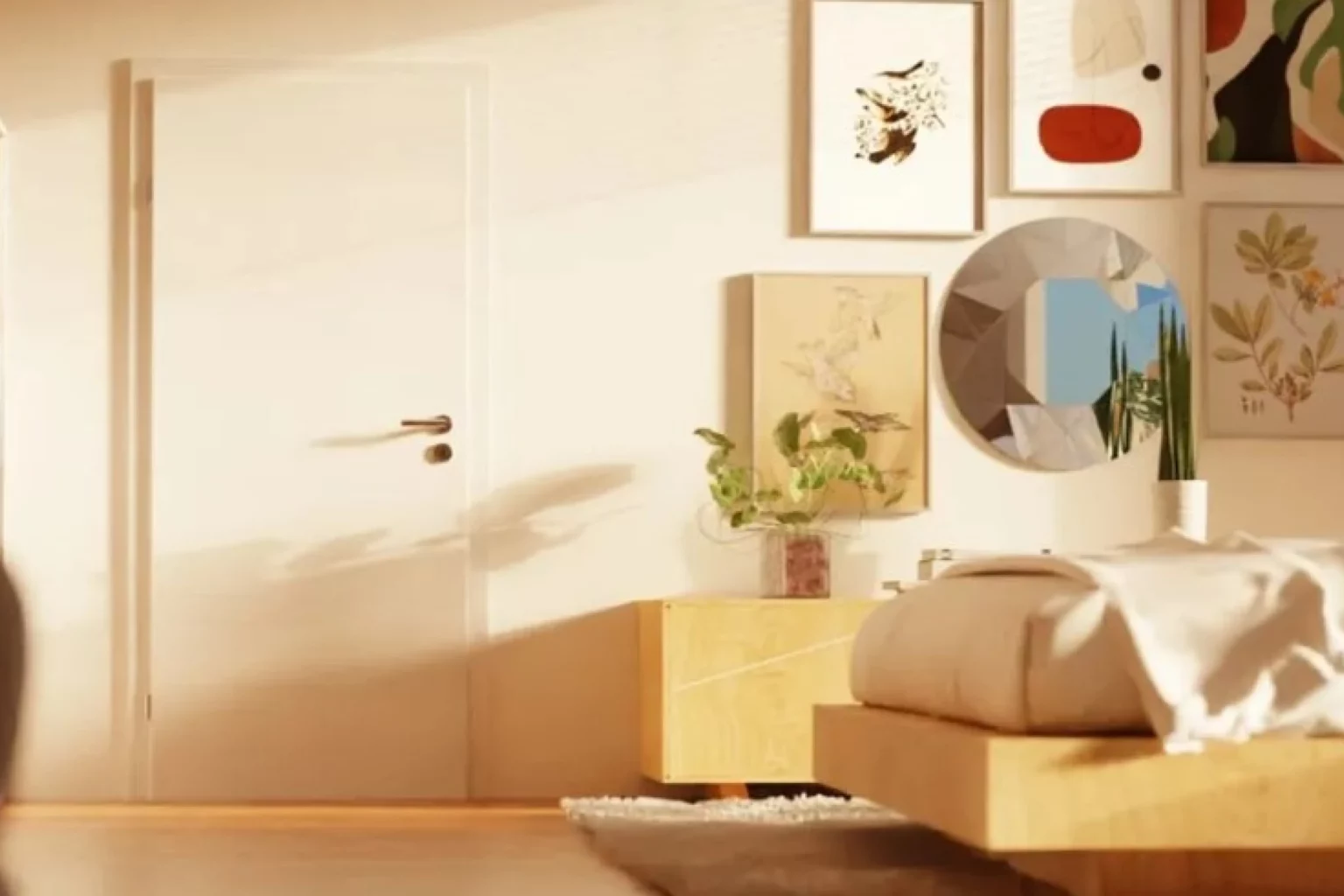 Ein helles Schlafzimmer mit einem Holzbett, das in der Mitte des Raumes steht. Das Bett ist mit neuer Bettwäsche bezogen, die sauber und ordentlich aussieht. Neben dem Bett befindet sich ein kleiner Beistelltisch aus hellem Holz, auf dem eine grüne Pflanze in einem einfachen Topf steht. An der Wand über dem Kopfteil des Bettes hängen verschiedene Kunstwerke sowie ein runder Spiegel, die für visuelles Interesse sorgen. Sonnenlicht fällt durch ein nicht sichtbares Fenster und wirft sanften Schatten auf den hellen Boden, wodurch eine warme und einladende Atmosphäre entsteht.