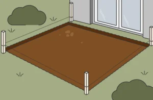 Holzterrasse bauen: Ausgehobene rechteckige Rasenfläche mit Holzpfählen und Richtschnur.