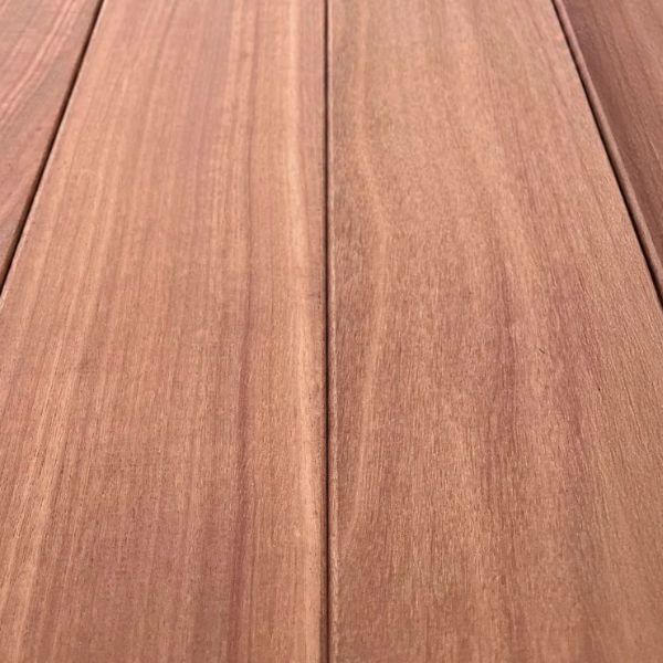 Terrassendielen Afrikulu Mukulungu in braun von oben